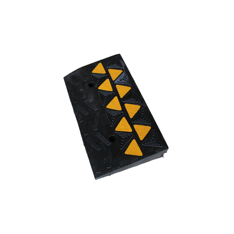 Traffic Speed Driveway Curb Ramp Portable Black Garage Threshold Rubber Kerb Ramp For Car