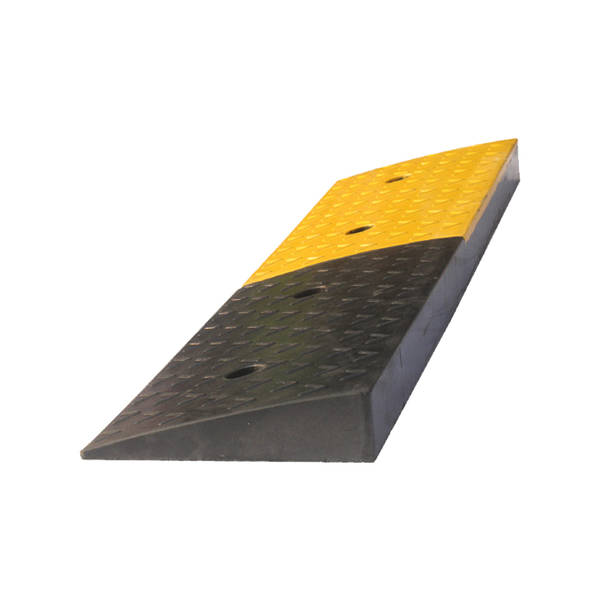 V-shaped flexible Yellow+Black color road car ramp/rubber kerb ramp