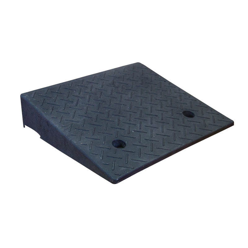 Top Fashion Car Wheel Loading Accept Custom Pp Plastic Wheel Chair Rubber Car Road Curb Ramp